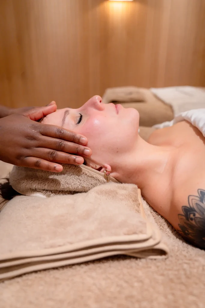 Collageenverstevigende gezichtsbehandeling in luxe spa in The Hague
